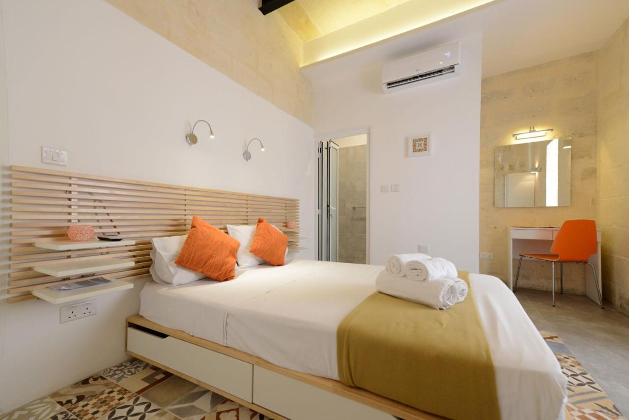 Private Rooms With Bathroom In วัลเลตตา ภายนอก รูปภาพ