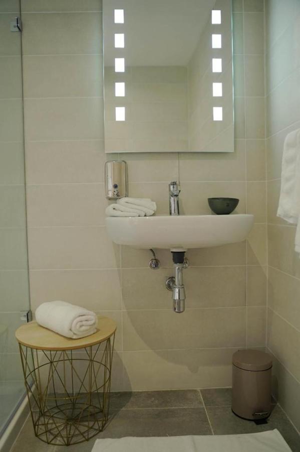 Private Rooms With Bathroom In วัลเลตตา ภายนอก รูปภาพ
