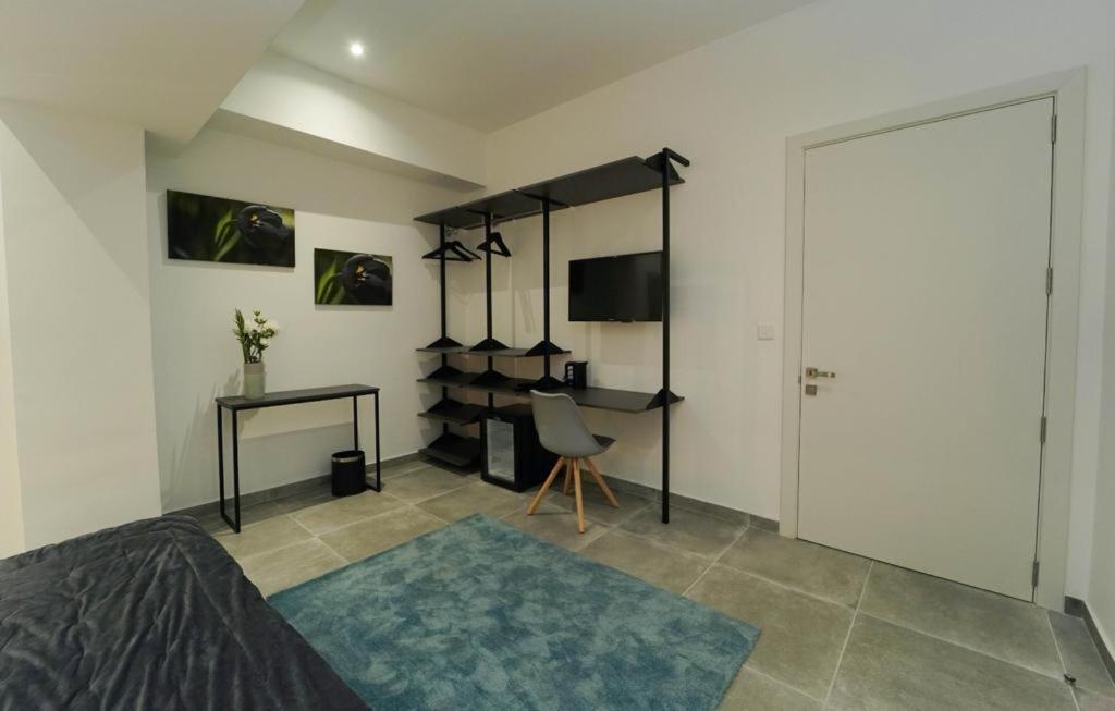Private Rooms With Bathroom In วัลเลตตา ภายนอก รูปภาพ